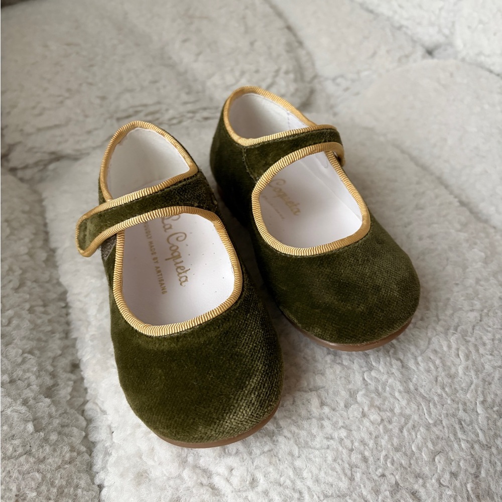 La Coqueta Olive Velvet Mary Jane with Gold Trim - Kids Dress Shoes